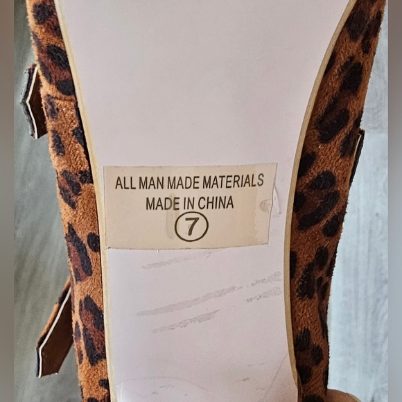 Size 7 Chase & Chloe Leopard Print Lace-Up Stiletto Booties - Picture 8 of 9